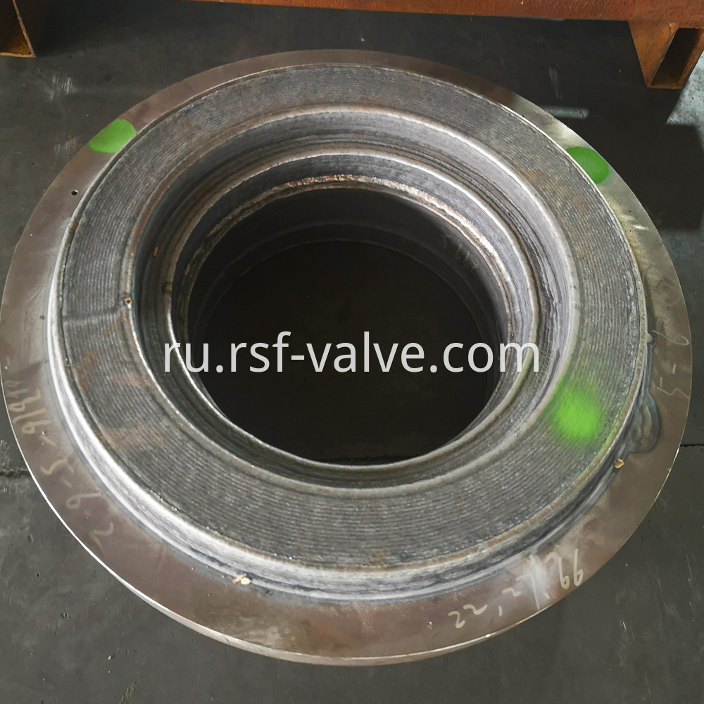 Ball Valve Part Closure With Cladding